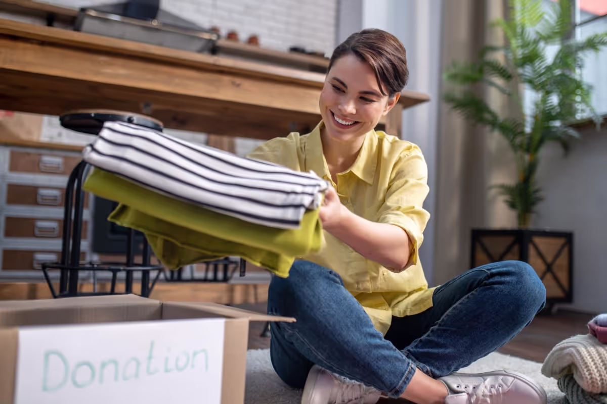 Downsizing Before a Move: What to Keep, Donate, and Toss