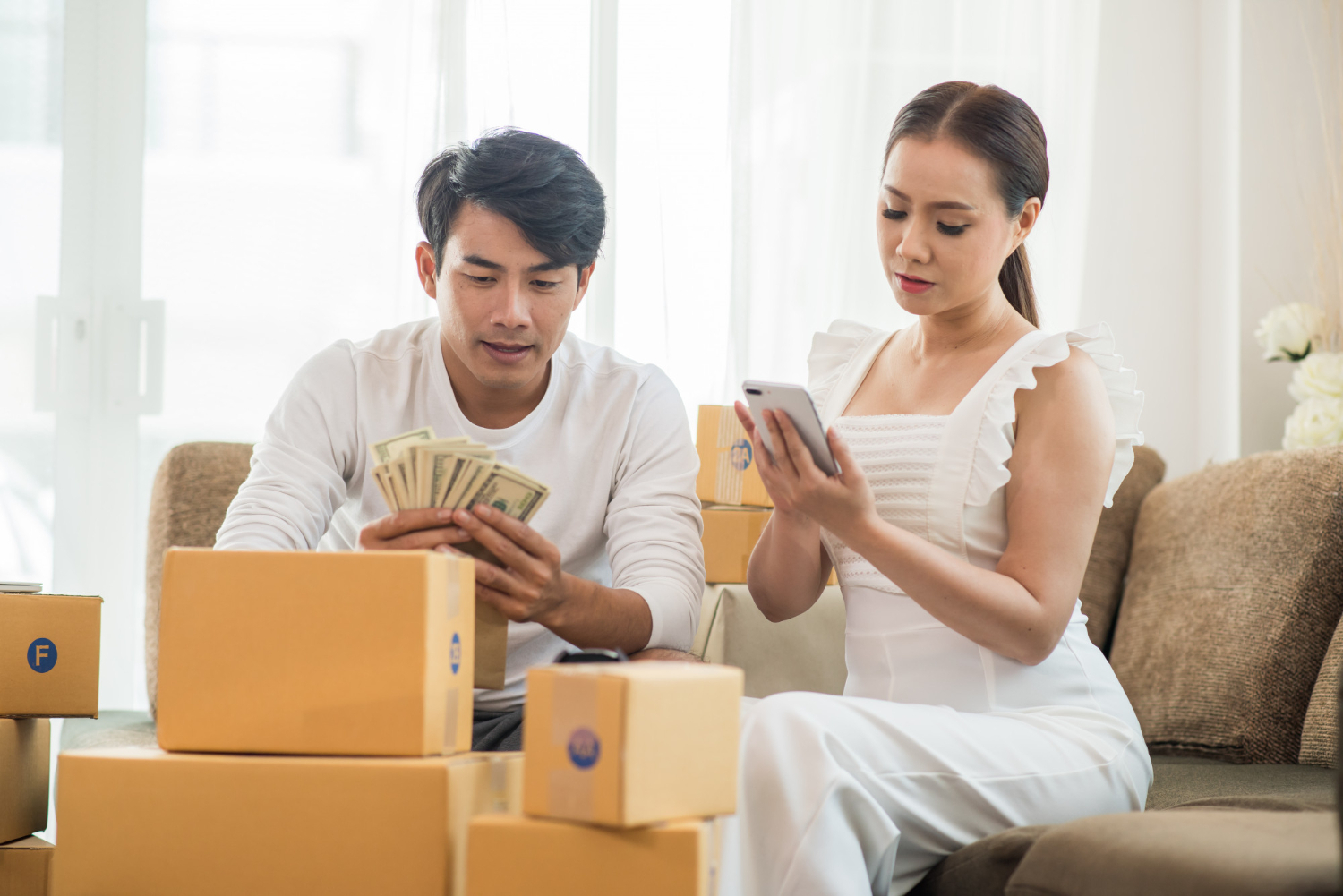 How Much to Tip Movers (And When You Should)